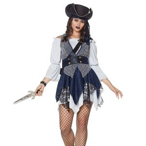 “Castaway Beauty” pirate Halloween costume